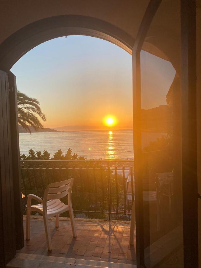 Appartamento Taormina Giardini-Naxos Eksteriør billede