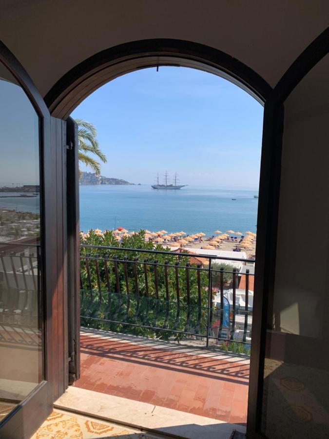Appartamento Taormina Giardini-Naxos Eksteriør billede